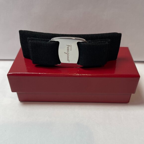 Salvatore Ferragamo Black Grosgrain Vara Bow Hair Clip, Silvertone Buckle - NWT - Picture 4 of 9